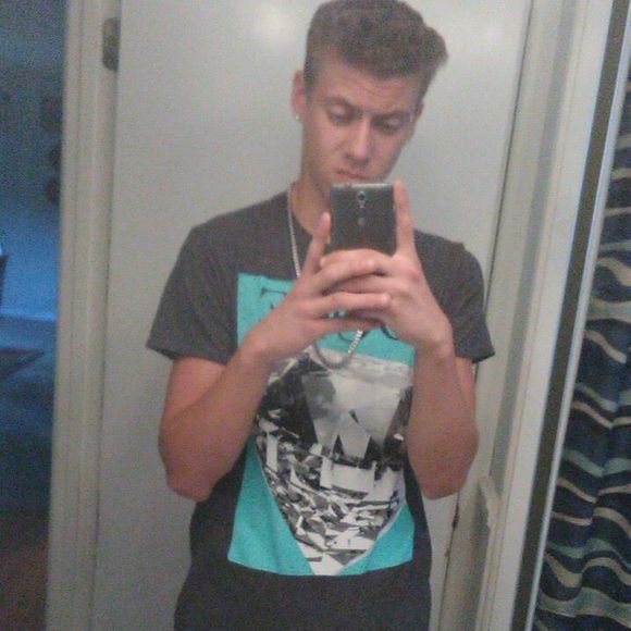 Meet your Posher, Toby - Picture 1 of 1